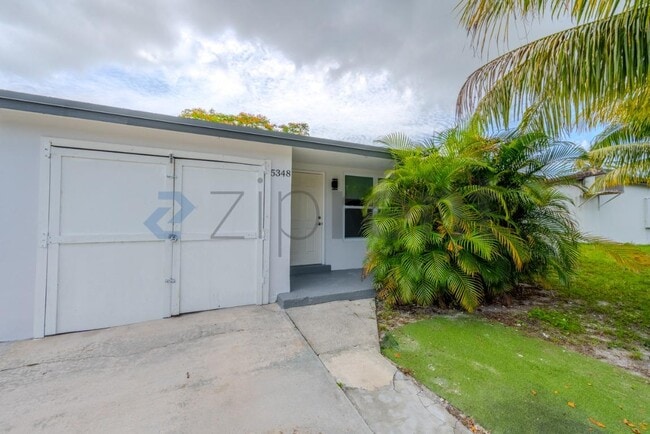 Photo - Unit B (Main House)