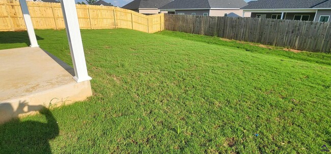 Photo - 104 Garrett Ln