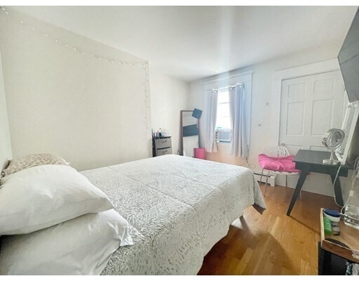 Photo - 276 Bunker Hill St Unit 3