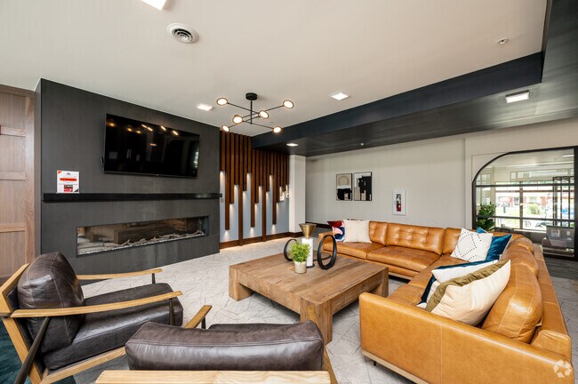 Resident Lounge - Madison at Greenwood