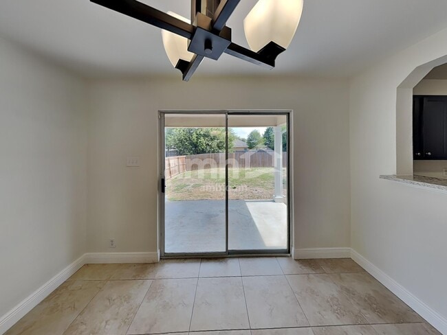 Photo - 8134 Brushy Mdw