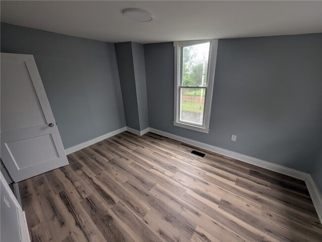 Photo - 226 W Miller St