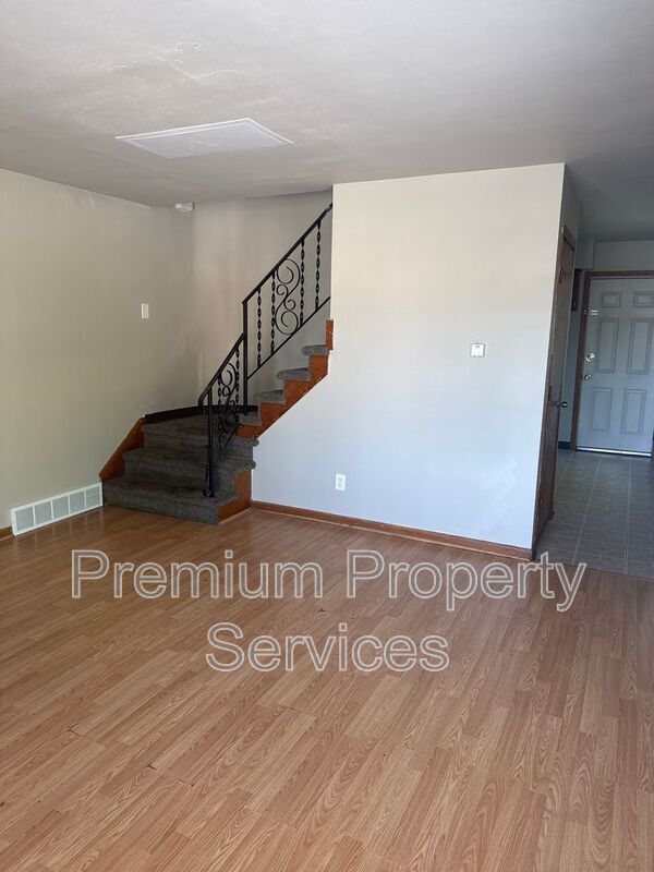 Photo - 3120 Prial Ave Unit Apartment 4