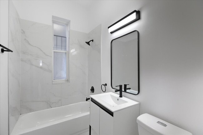 Photo - 3211 W Le Moyne St Unit CH1