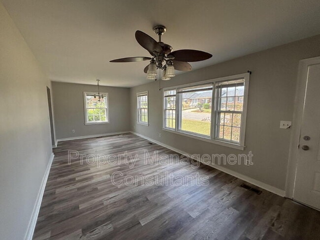 Photo - 2303 Hammonds Ave NW