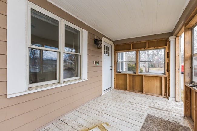 Building Photo - 4545 Calumet Ave