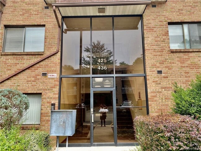 Building Photo - 430 Kennedy Dr Unit 430 Rental