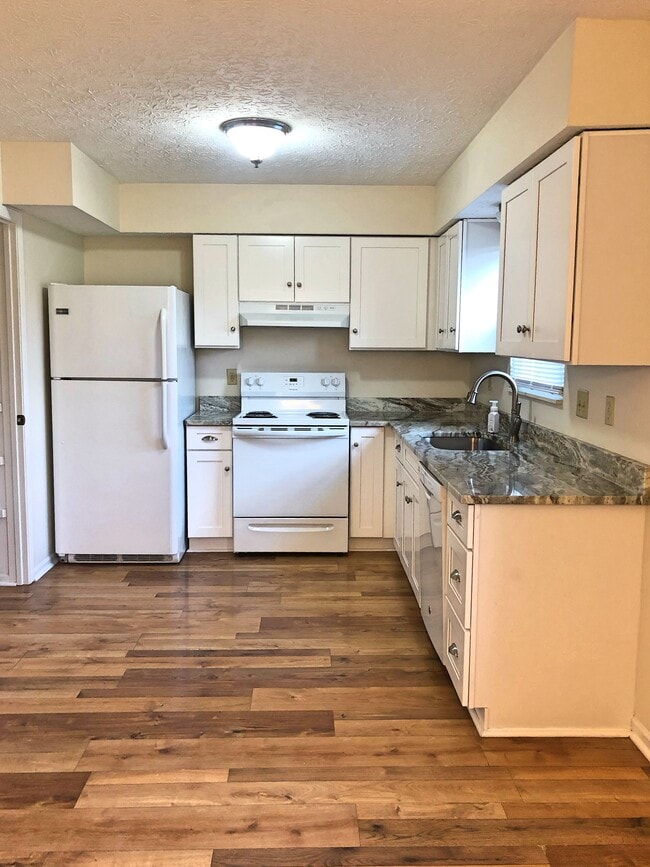 Photo - 1795 Laramie Drive