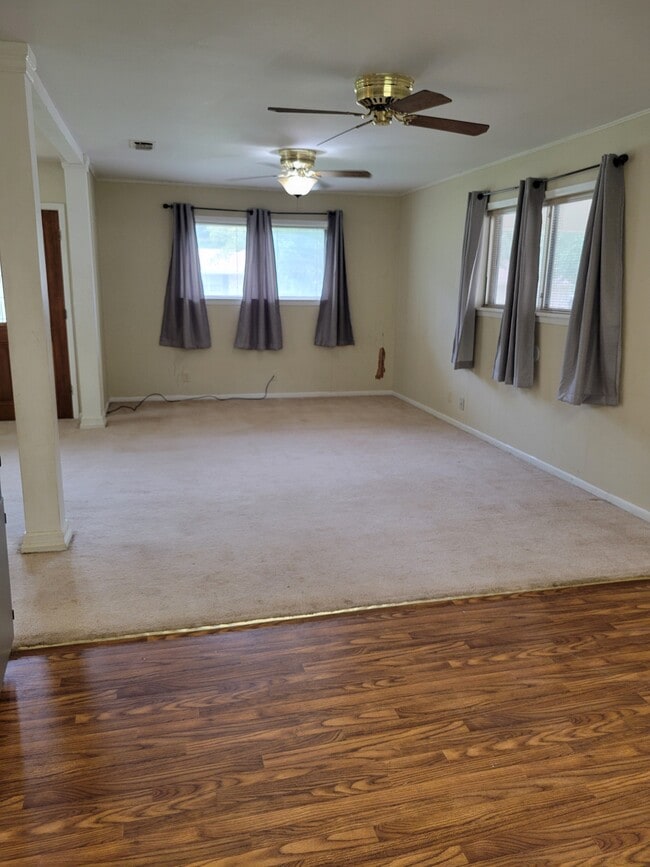 Photo - 407 Daniels St