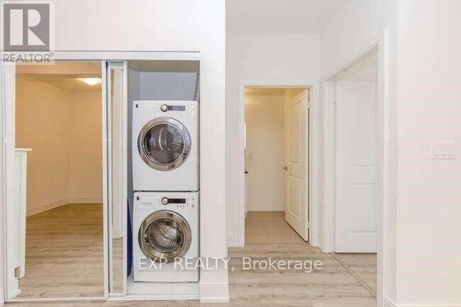 Photo - 9608 Yonge St Unit 1603