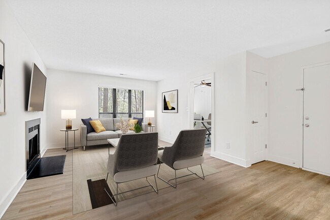 Woodlyn on the Green Apartment Homes