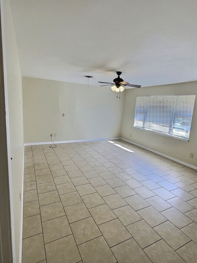 Photo - 3 BD 1.5 BA Ocean Springs Rental in the Go...