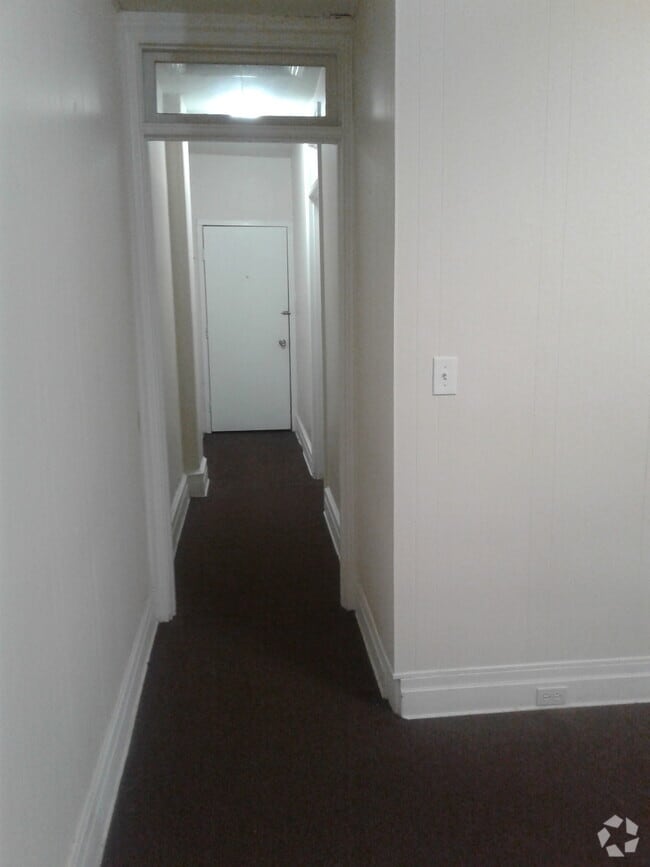 Building Photo - 711 Chestnut St Unit 3 Rental