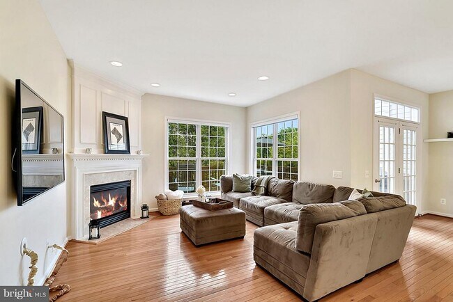 Photo - 4035 Timber Oak Trl