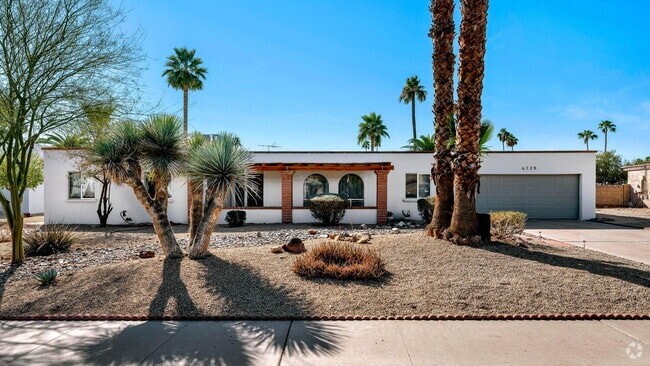 Building Photo - Spacious 5-Bed Scottsdale Home with Pool &...