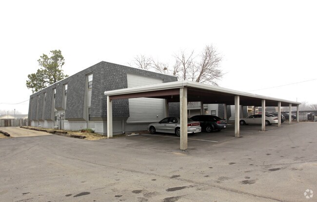 Photo - Silver Oaks Apartments