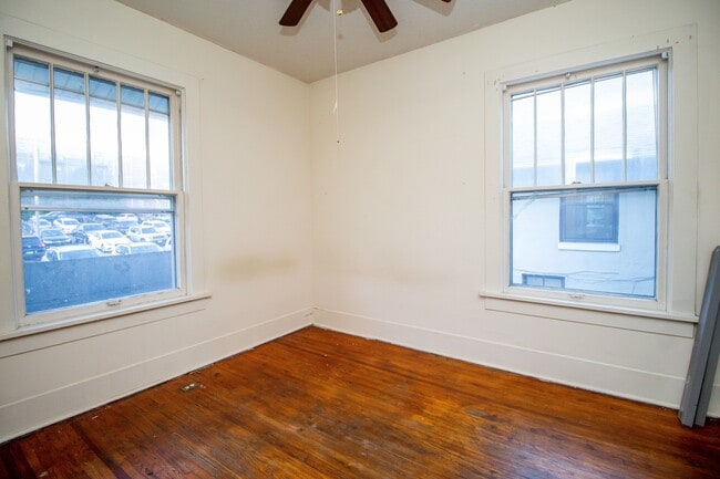 Photo - 4bed/2bath House right Downtown!!