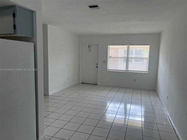 Photo - 5310 NW 22nd St Unidad 5312