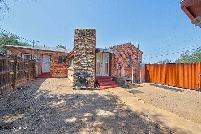 Photo - 1202 N Tucson Blvd