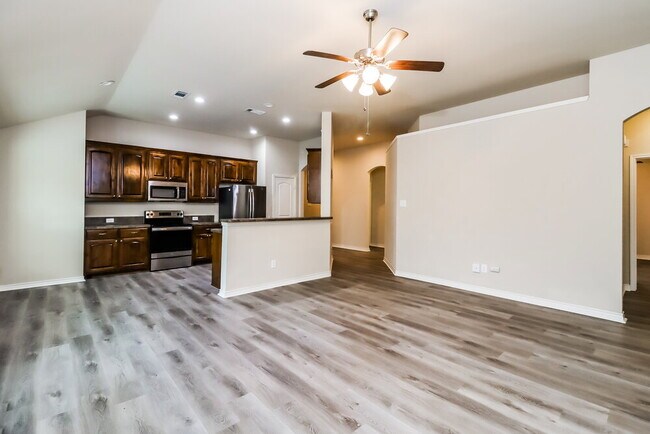 Photo - 160 Spring Hollow Dr