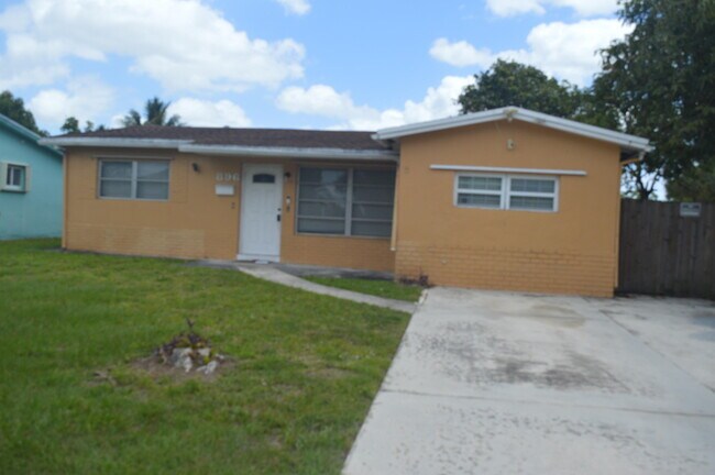 Photo - 896 SW 64th Terrace