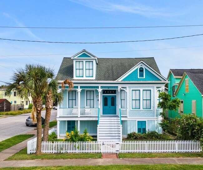 Photo - 3301 Ave N Ursuline St