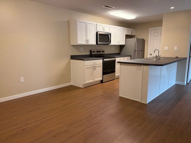 Photo - Heatherwood Apartments