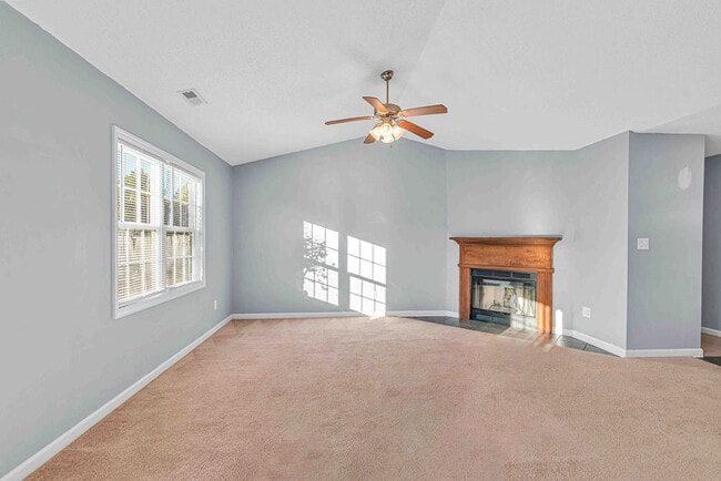 Photo - 105 Gamble Way