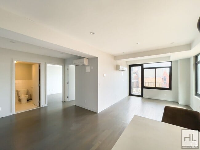 Building Photo - Bushwick Avenue / Spacious 2-Bed, 1-Bath /... Unit 302 Rental