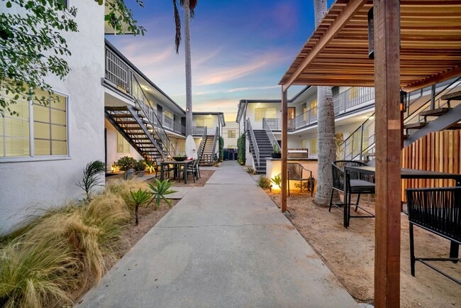 Photo - 315 Junipero Ave