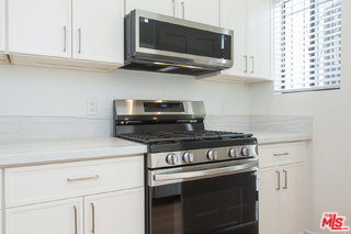 Photo - 1443 N Mariposa Ave