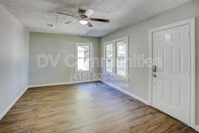Photo - 717 E Republic Ave