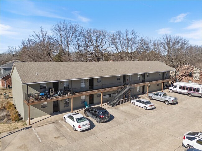 Photo - 884 W Holly St