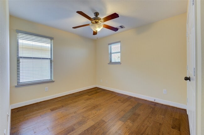 Building Photo - 26311 Parkman Grove Dr