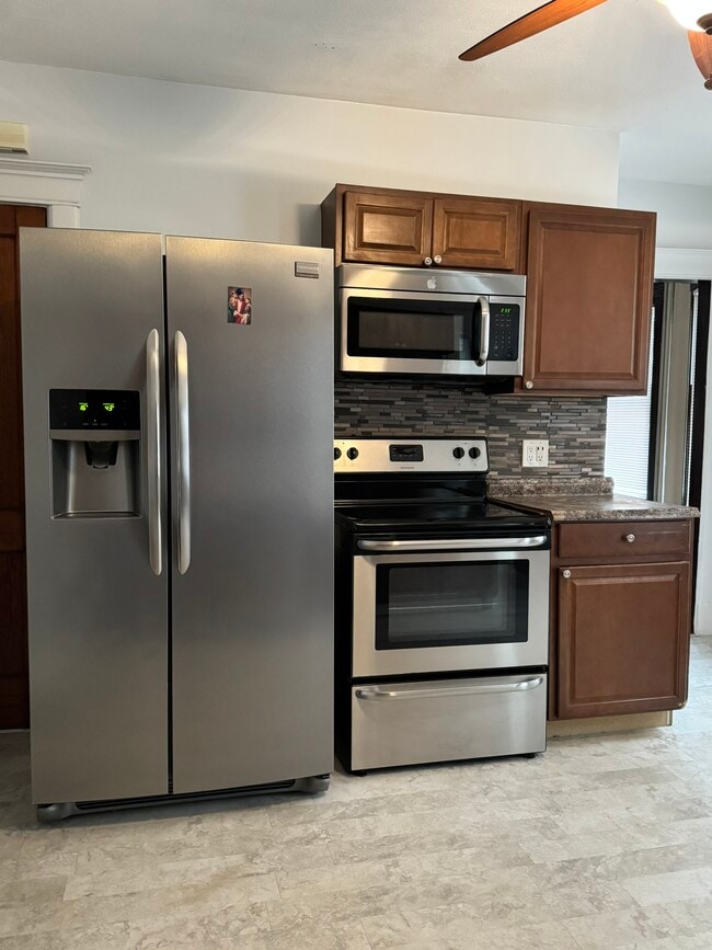 Building Photo - 37 Mountford St Unit 1