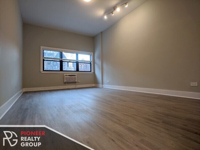 Photo - 1435 N Dearborn St Unidad 2
