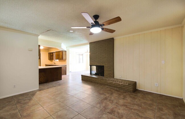 Photo - Charming 5-Bedroom Pool Home in Prime Tempe Location