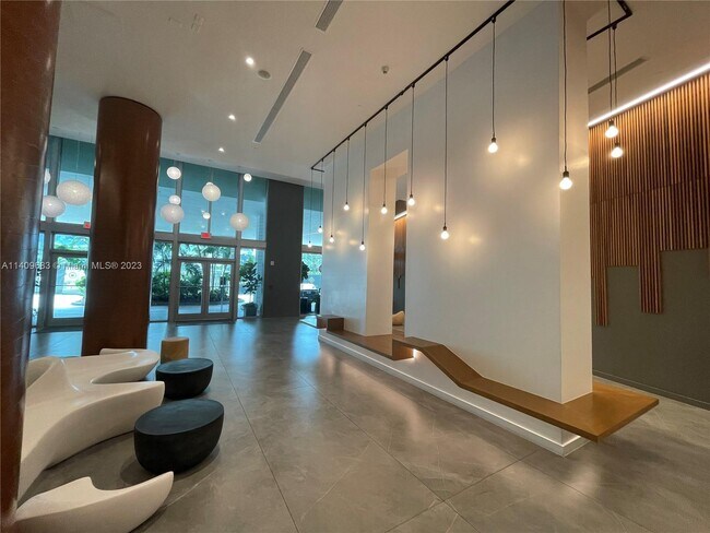 Photo - 350 S Miami Ave Unidad 3709