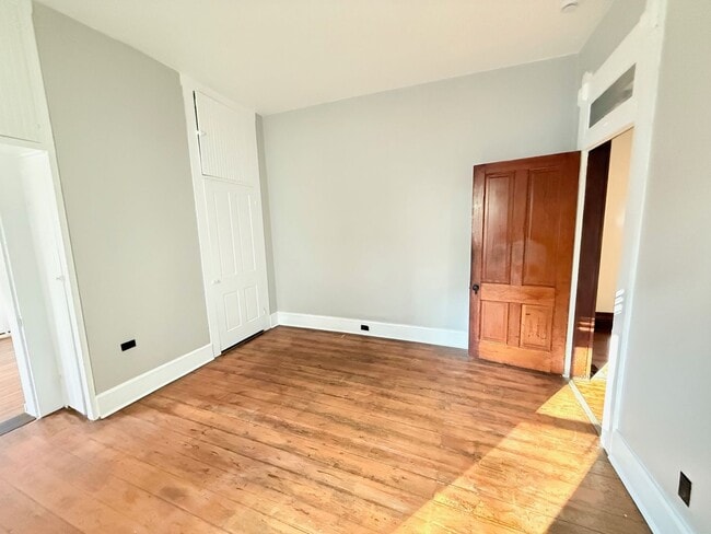 Photo - 1603 E Oak St