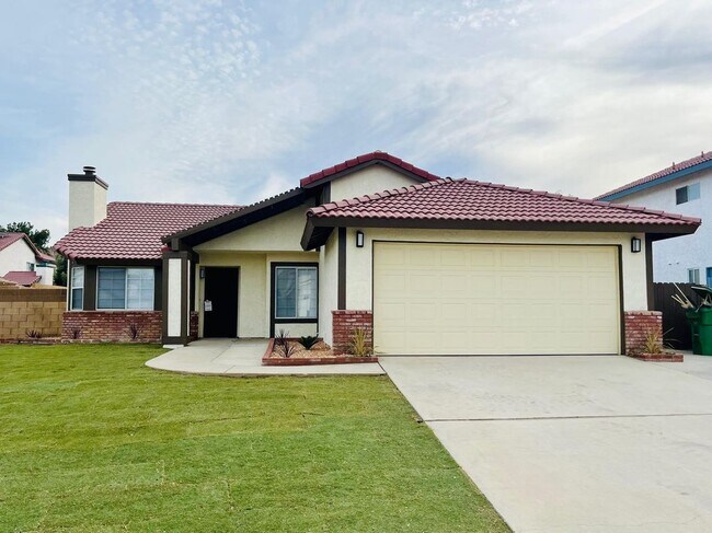 1532 Michelle Ave