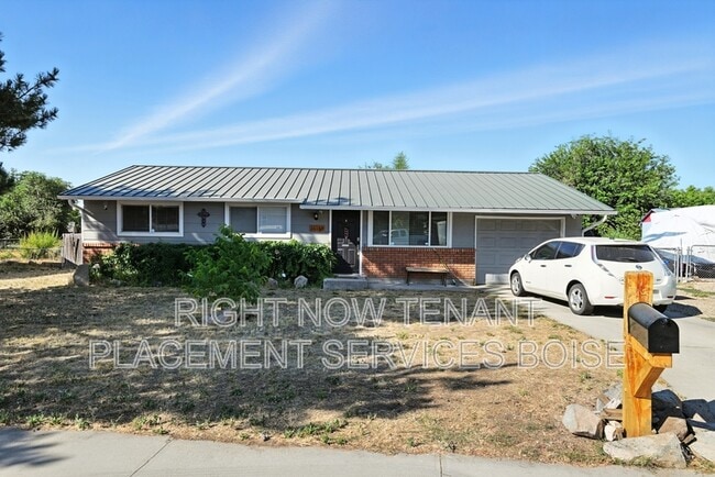 Building Photo - 10159 W Vixen Dr Rental