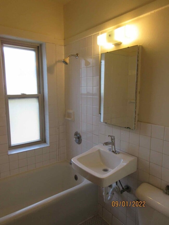 Photo - Available June 2026 Gorgeous Studio Beautiful Remodeled Apartment Unit 04