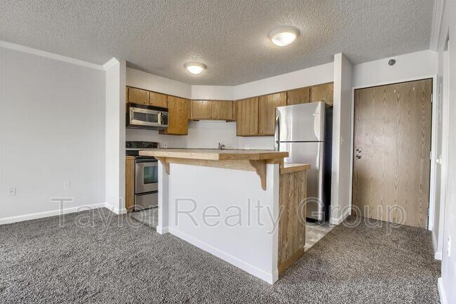 1301 Speer Blvd