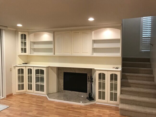 Photo - 712 Woodside Ln E Condo Unit 712