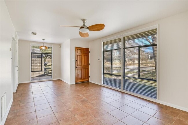 Photo - 1419 Corona Dr