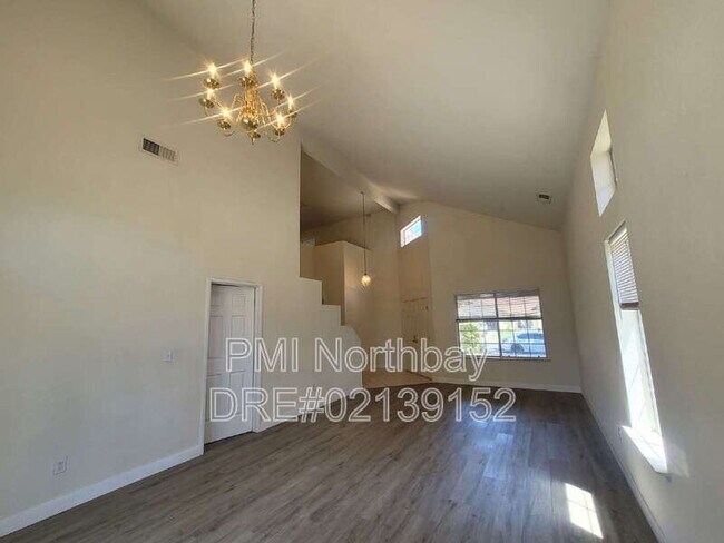 Photo - 937 Iron Dr