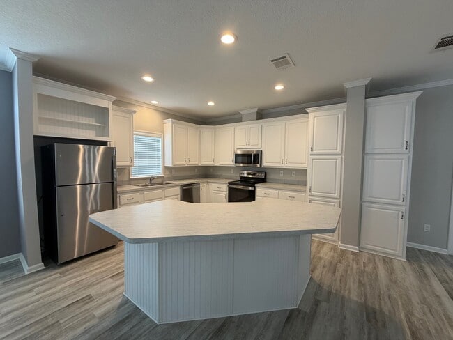 Photo - 1618 Killarney Ct