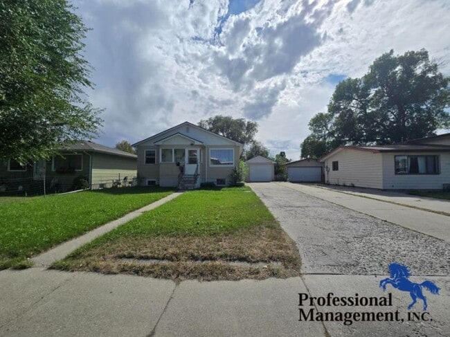 Building Photo - 2 bedroom in Billings MT 59102 Rental
