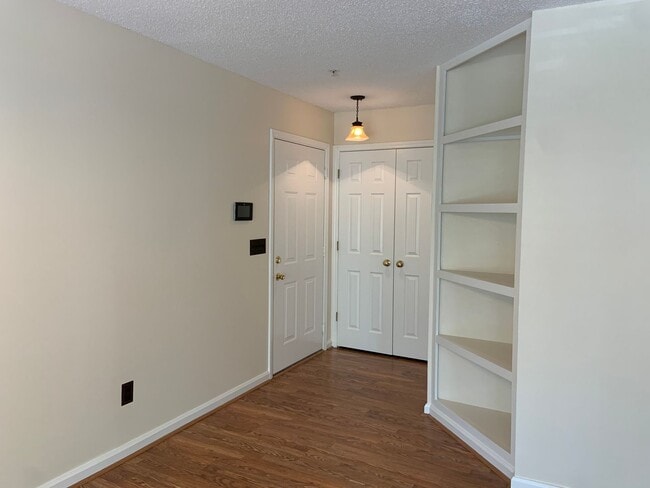 Photo - Gorgeous 2BR Somerset Village Condo