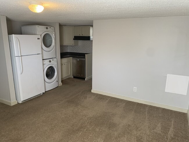 Building Photo - "Cozy 1-Bedroom Retreat in Nashville – Per...